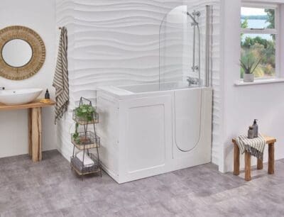 A georgia tub style disabled bath