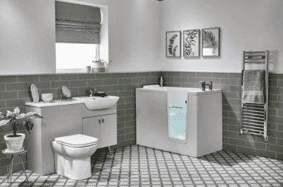 Tub style walk in bath