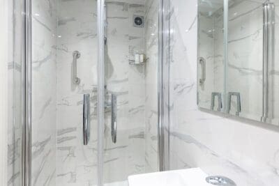 Clear Shower Screen On Walk In Shower