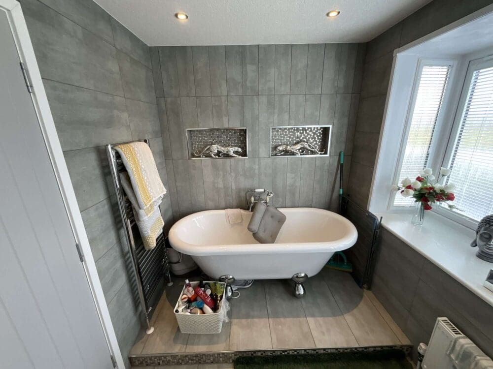 Freestanding Bath on a raised platform